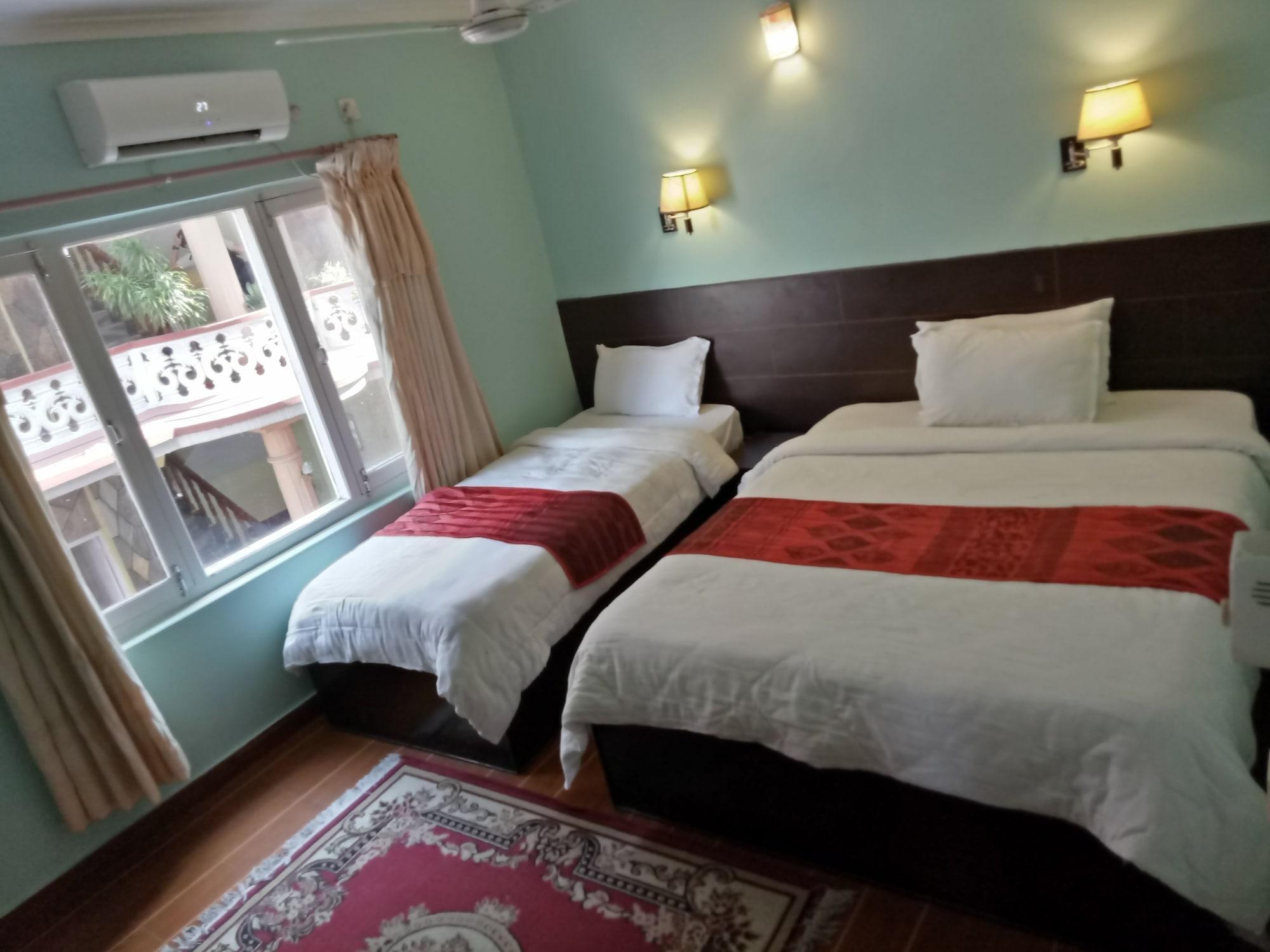 Hotel Fewa Holiday Inn Pokhara Eksteriør billede